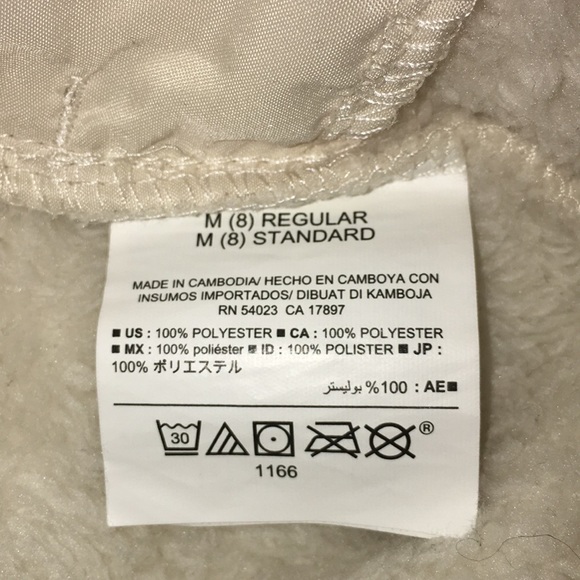 Old Navy Girls Fleece Vest - Picture 6 of 6